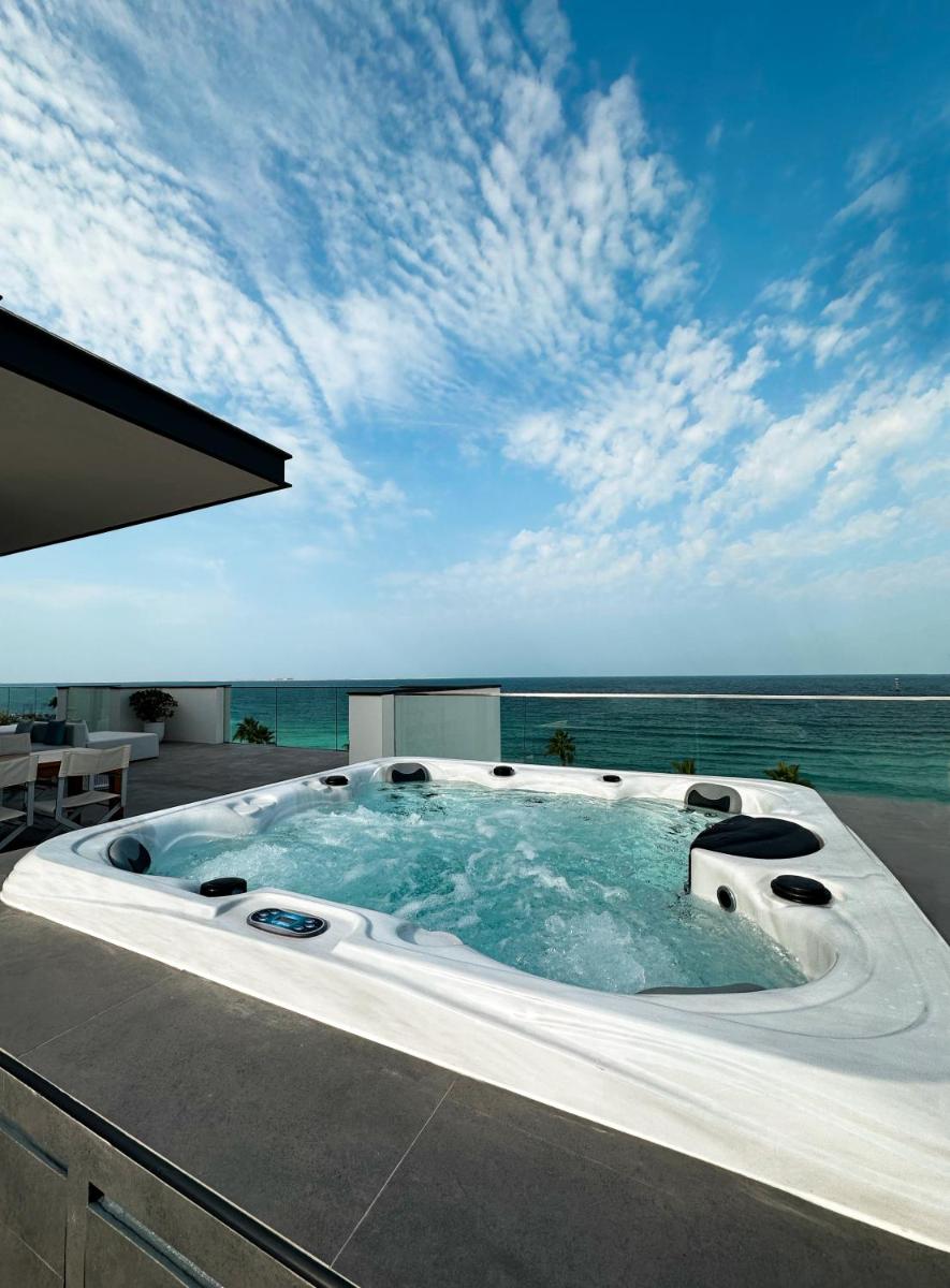 Nikki Beach Resort & Spa Dubai