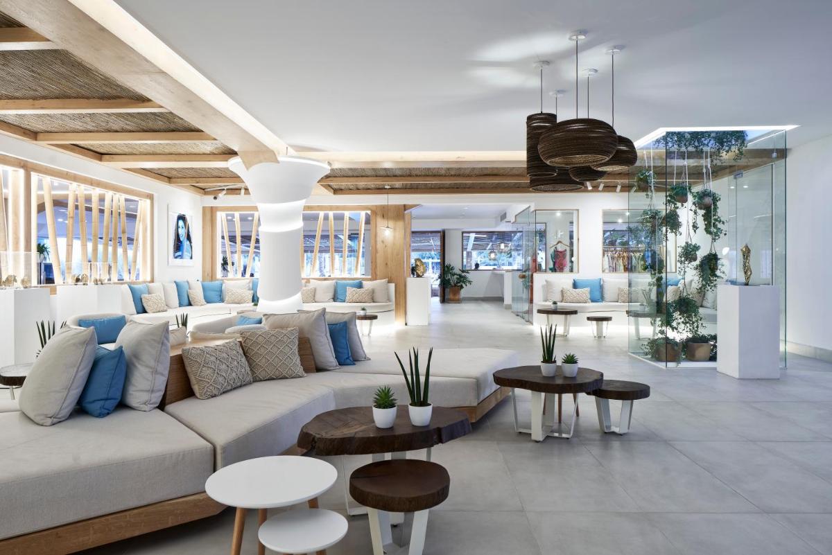 Nikki Beach Resort & Spa Santorini