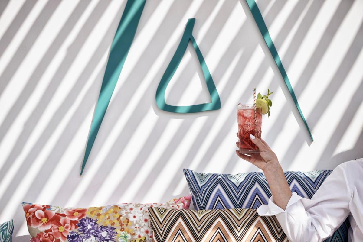 Nikki Beach Resort & Spa Santorini