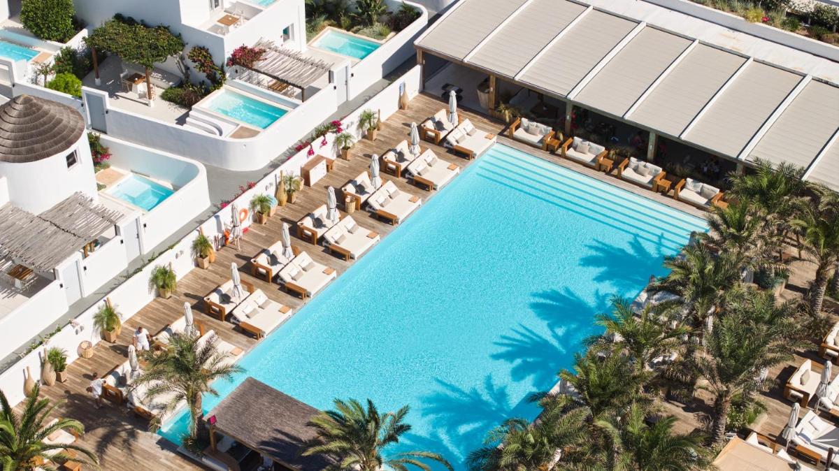 Nikki Beach Resort & Spa Santorini