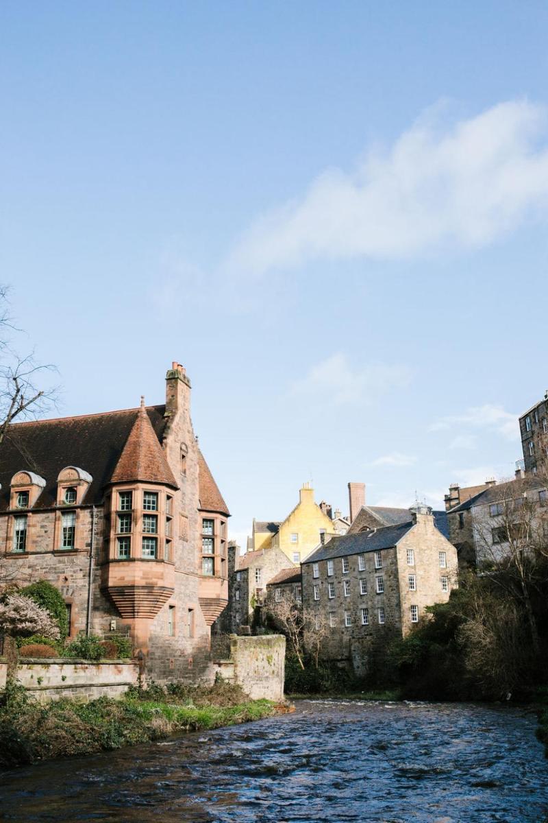 Nira Caledonia