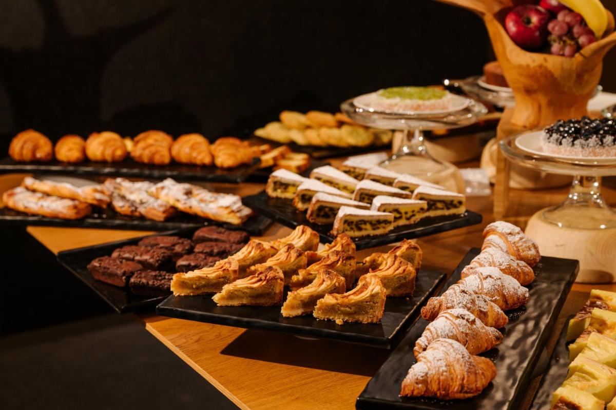 Montana Lodge & Spa, by R Collection Hotels