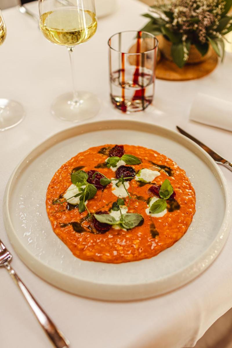 Montana Lodge & Spa, by R Collection Hotels