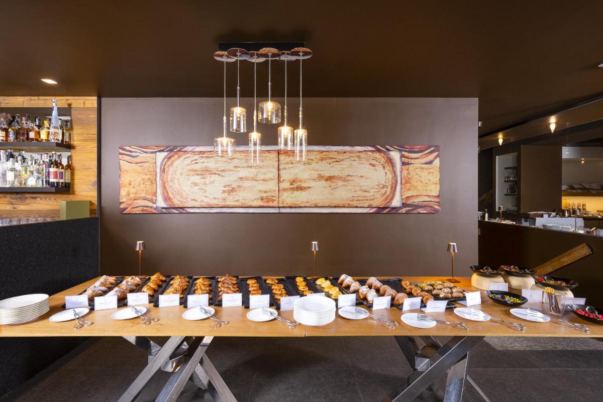 Montana Lodge & Spa, by R Collection Hotels