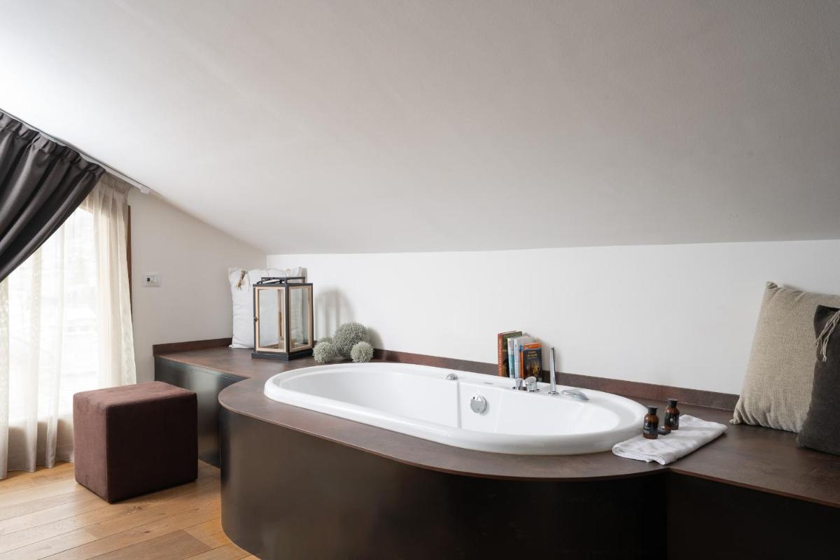 Montana Lodge & Spa, by R Collection Hotels