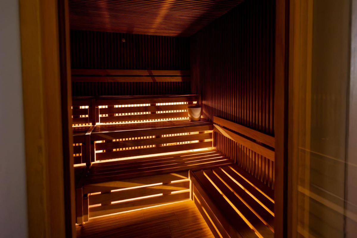 Montana Lodge & Spa, by R Collection Hotels