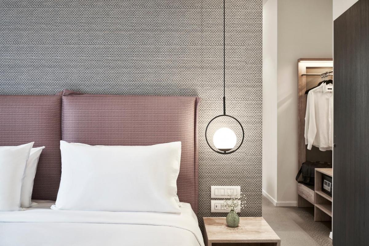 NLH MONASTIRAKI - Neighborhood Lifestyle Hotels