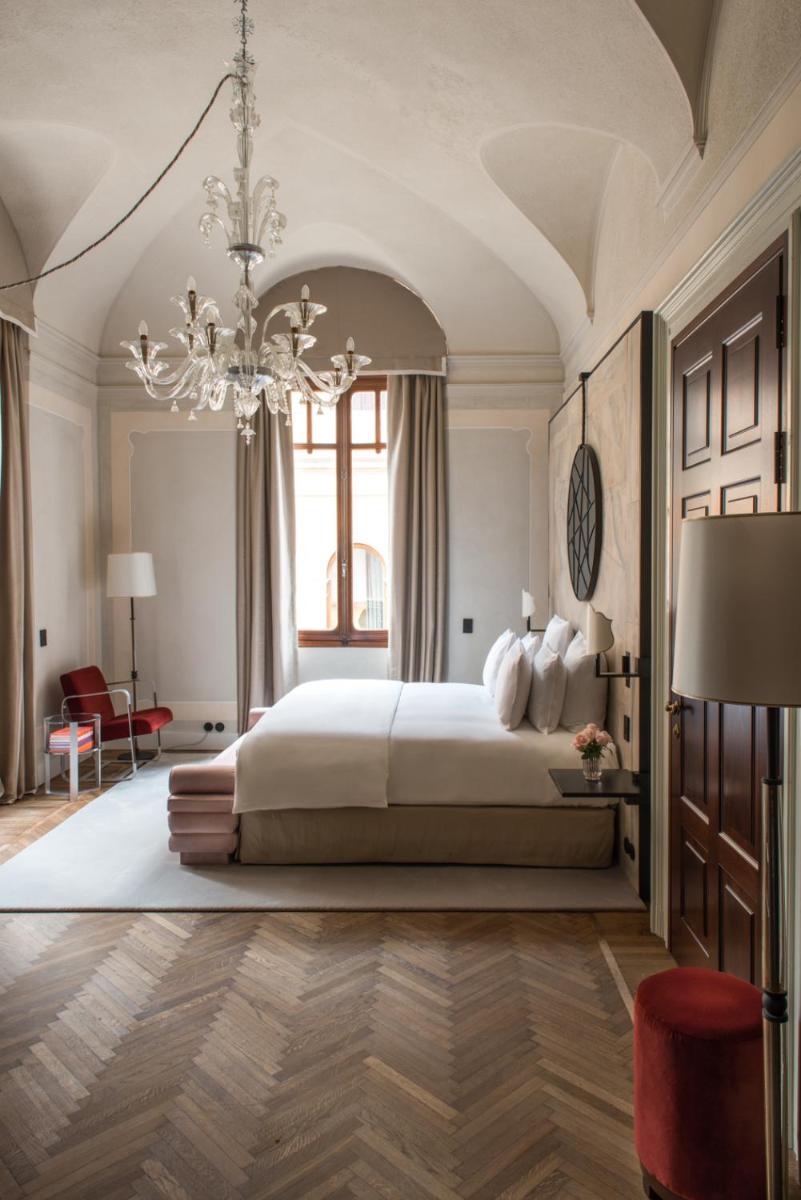 Nolinski Venezia - Evok Collection