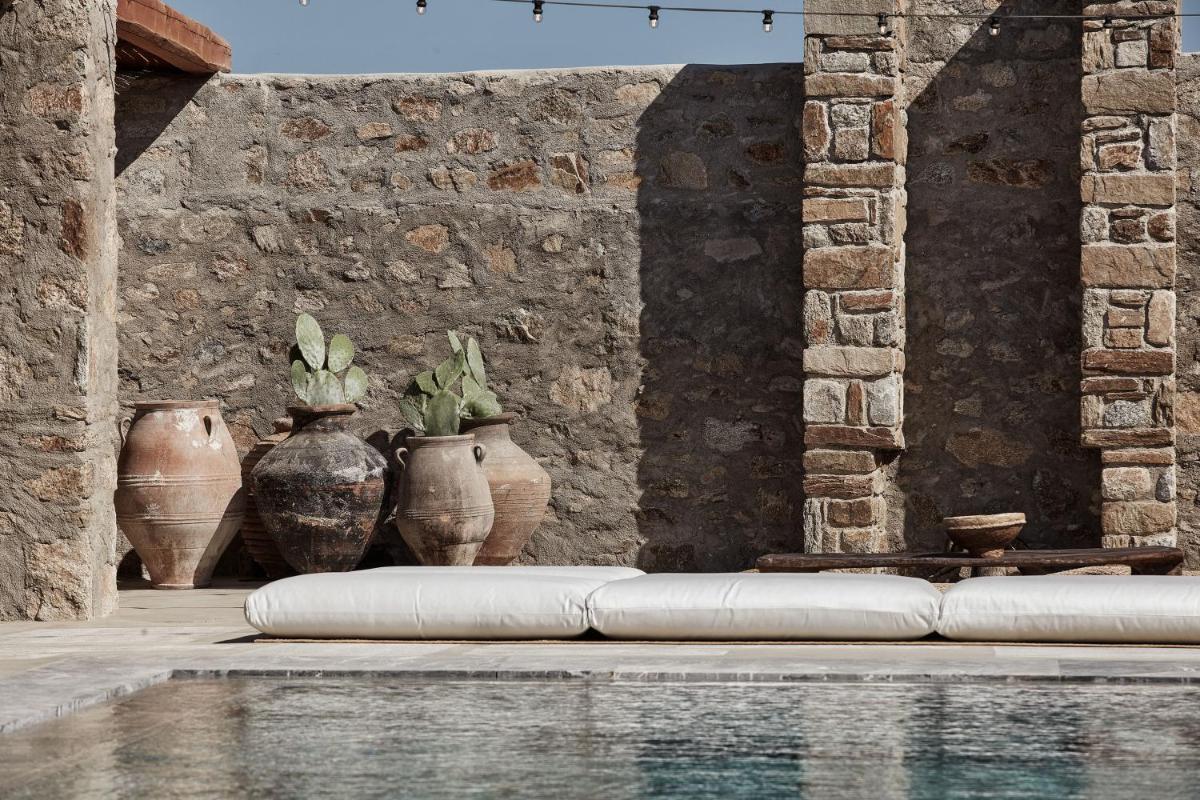 Nomad Mykonos - Small Luxury Hotels of the World