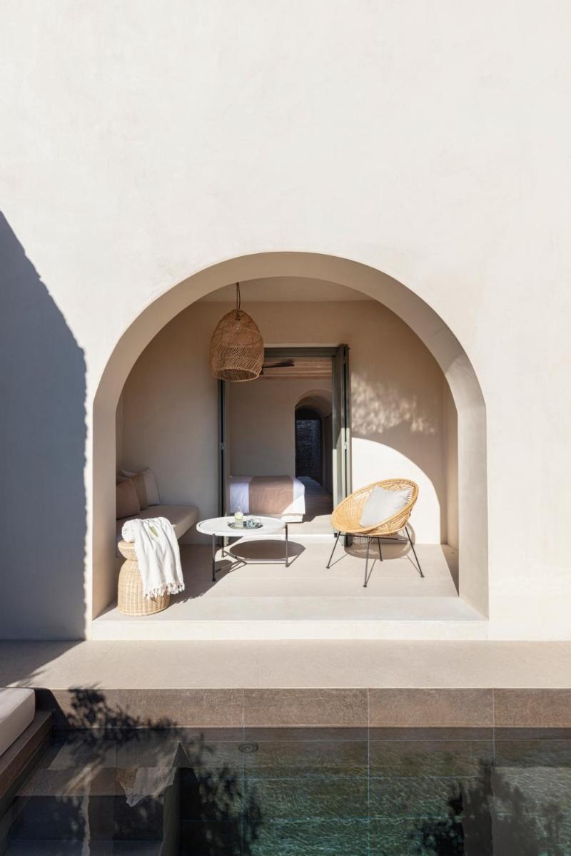 NOS Hotel & Villas