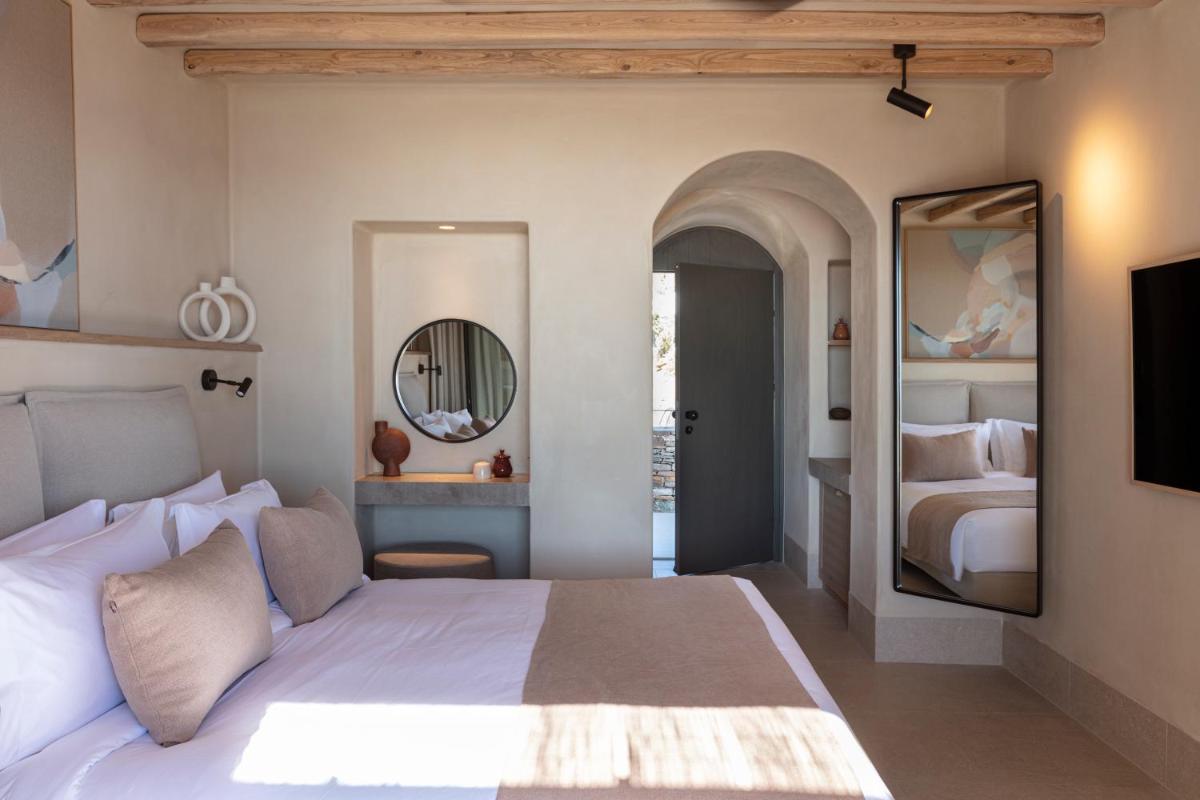 NOS Hotel & Villas