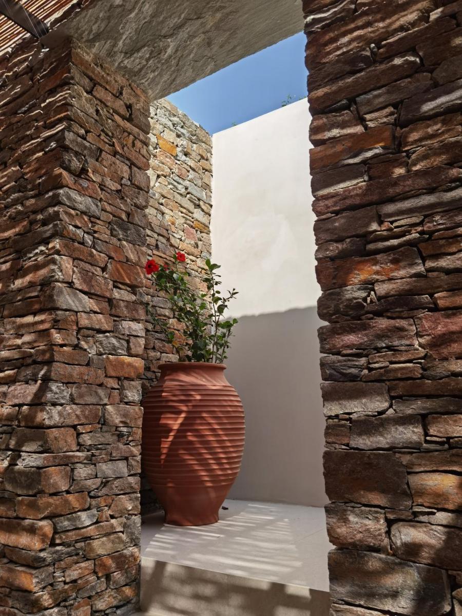 NOS Hotel & Villas