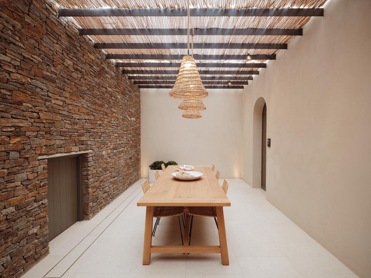 NOS Hotel & Villas