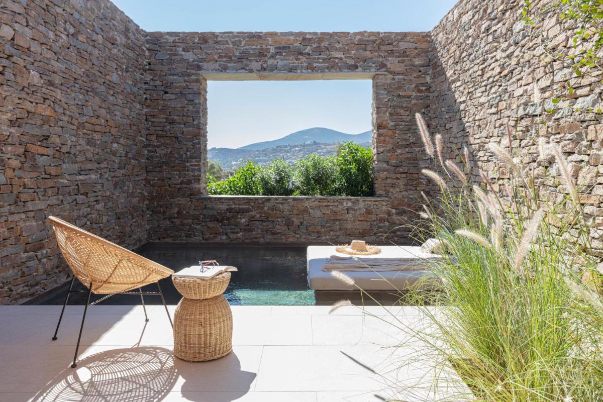 NOS Hotel & Villas