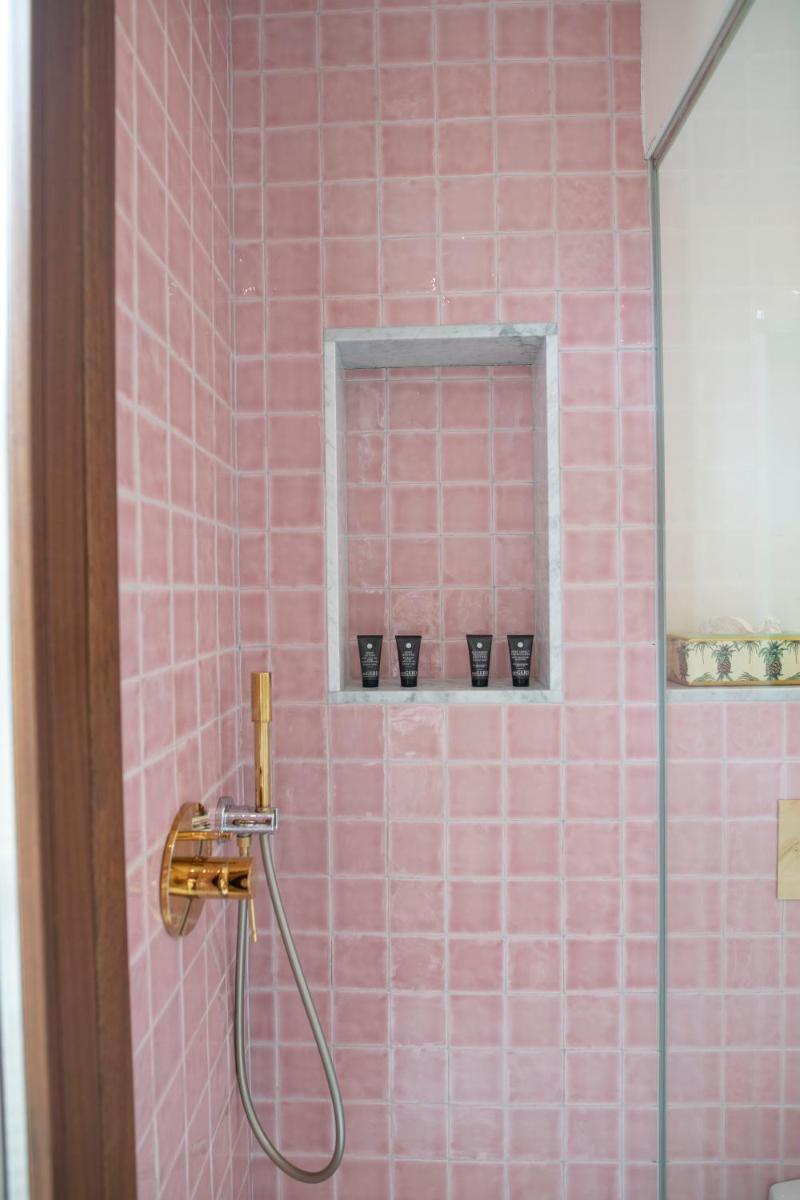 Ocho Suites & Kitchen