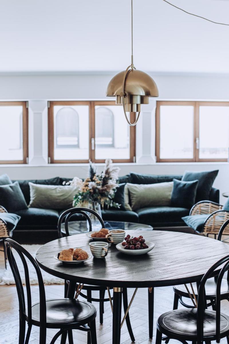 Ocho Suites & Kitchen