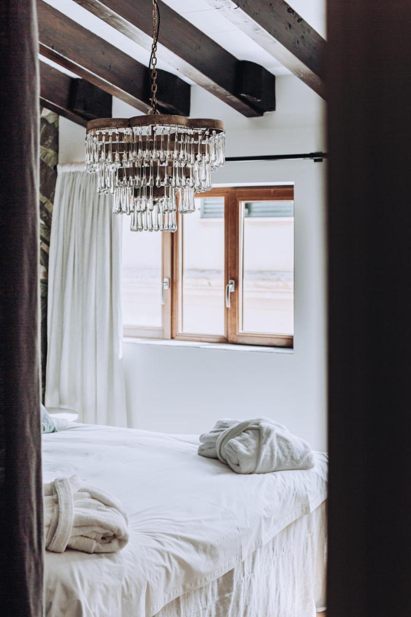 Ocho Suites & Kitchen