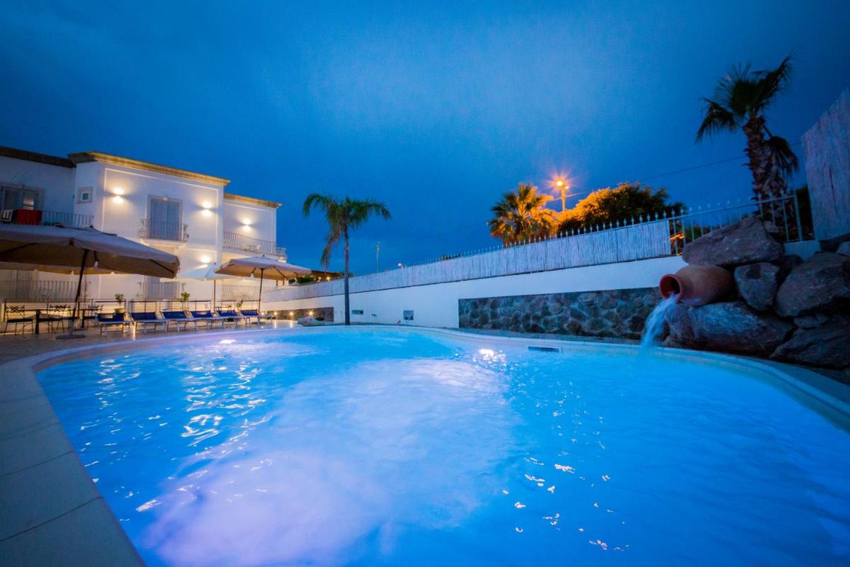 Odysseus Hotel