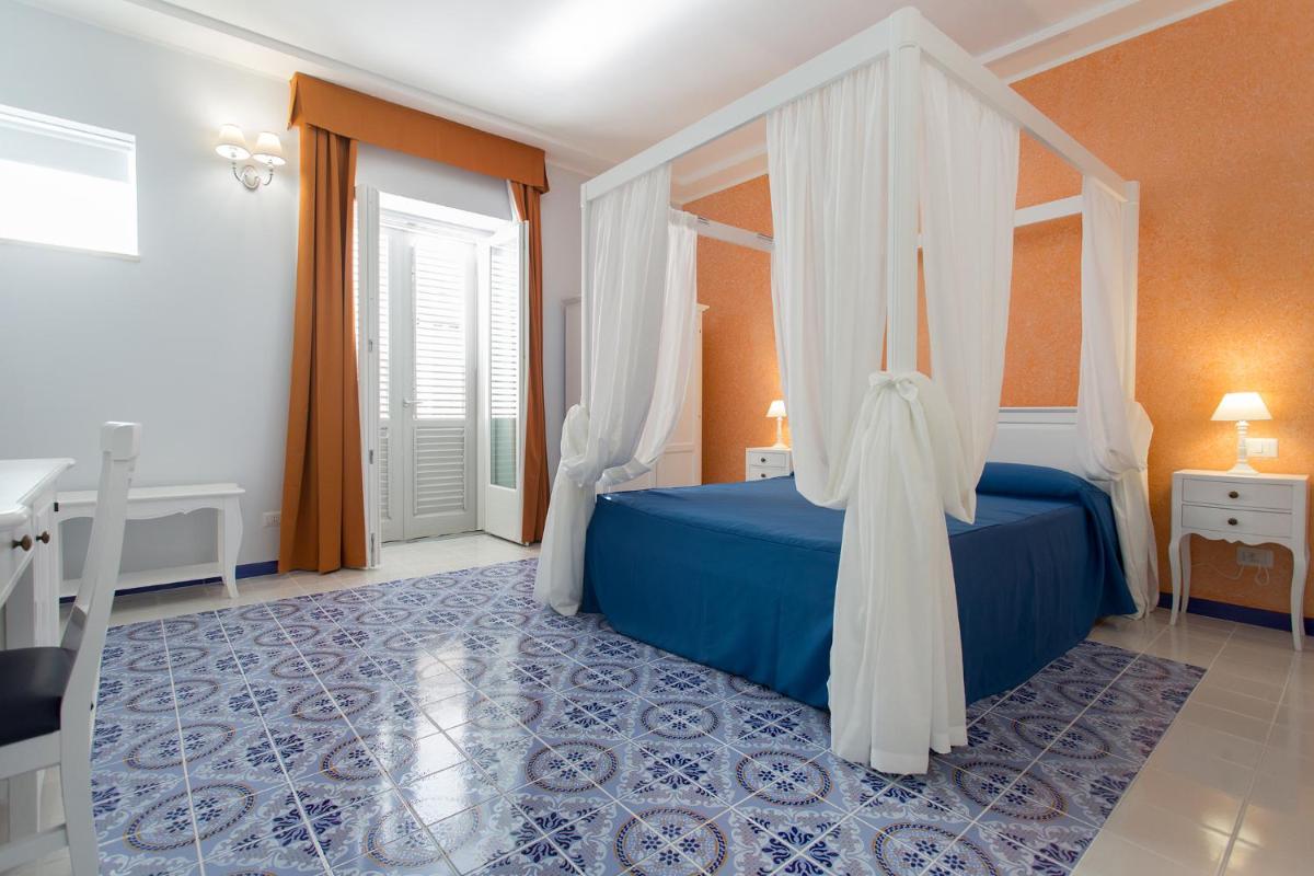 Odysseus Hotel