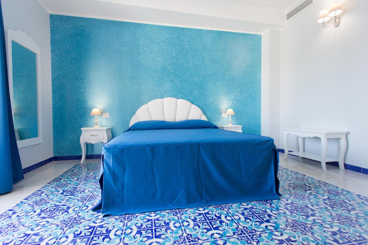 Odysseus Hotel