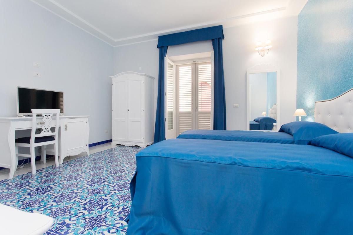 Odysseus Hotel