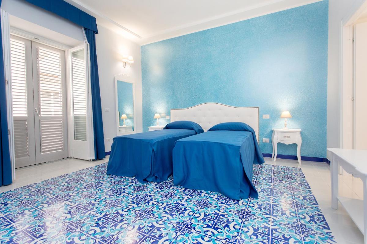 Odysseus Hotel
