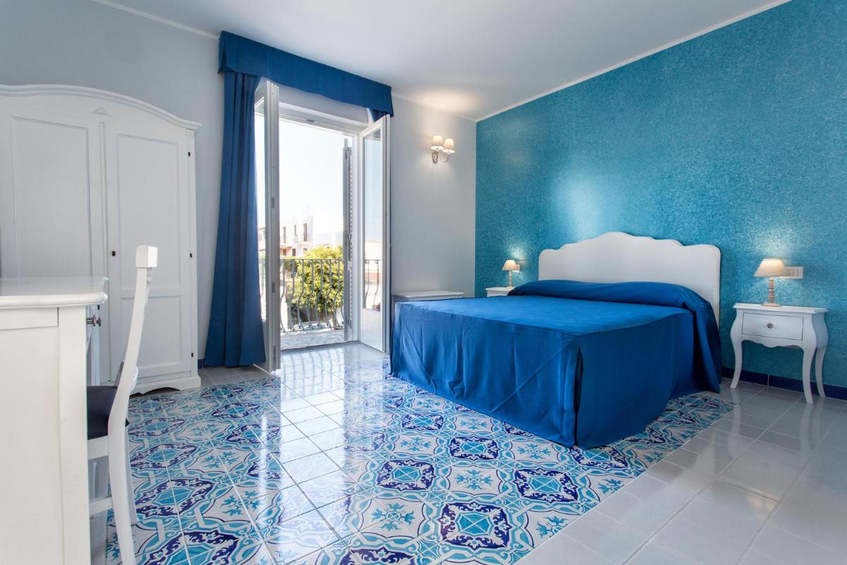 Odysseus Hotel