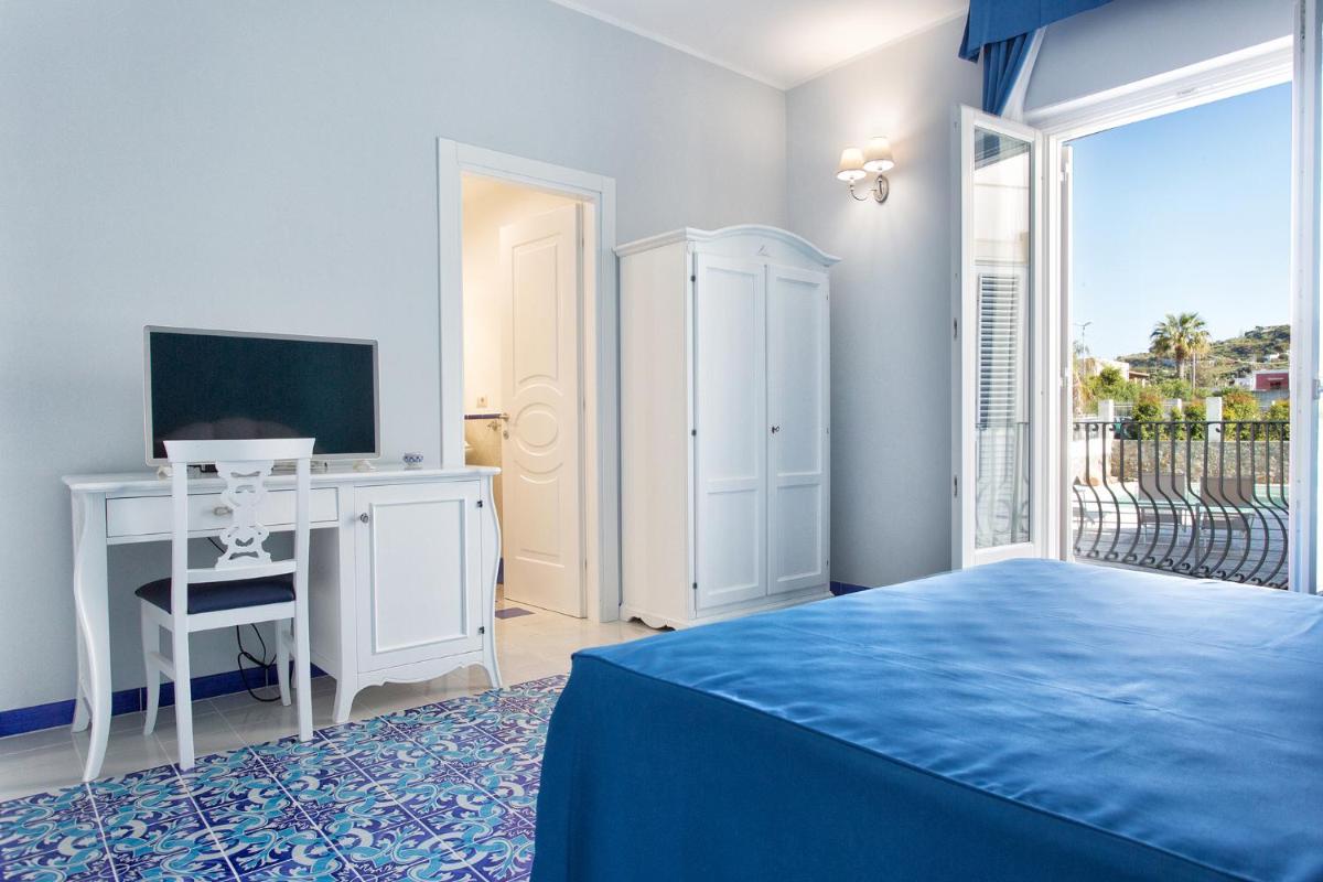 Odysseus Hotel