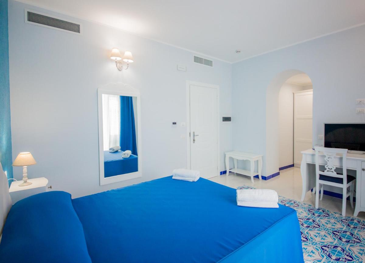 Odysseus Hotel