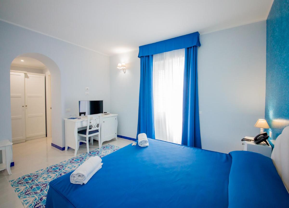 Odysseus Hotel