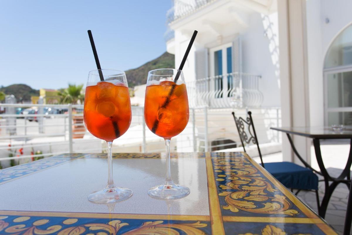 Odysseus Hotel