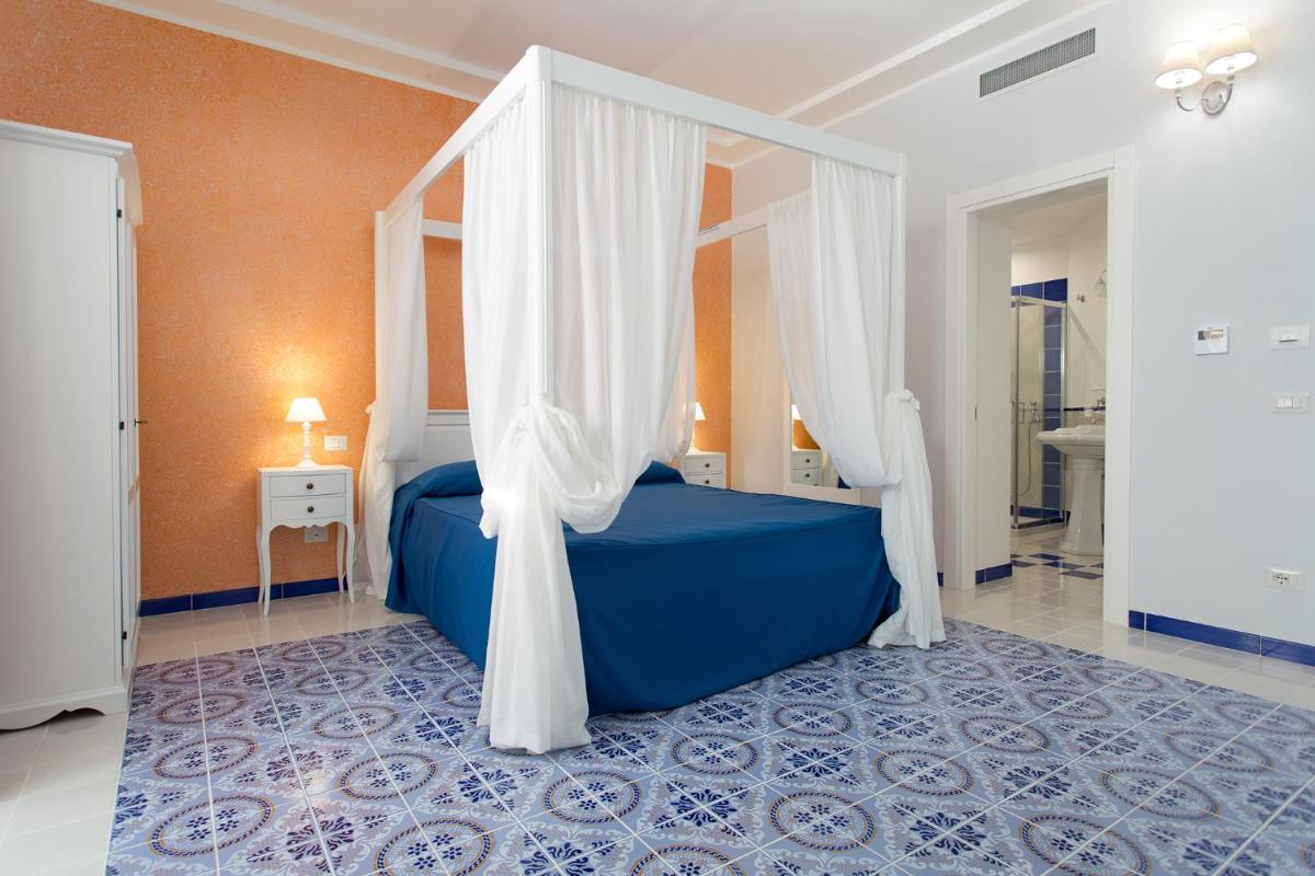 Odysseus Hotel