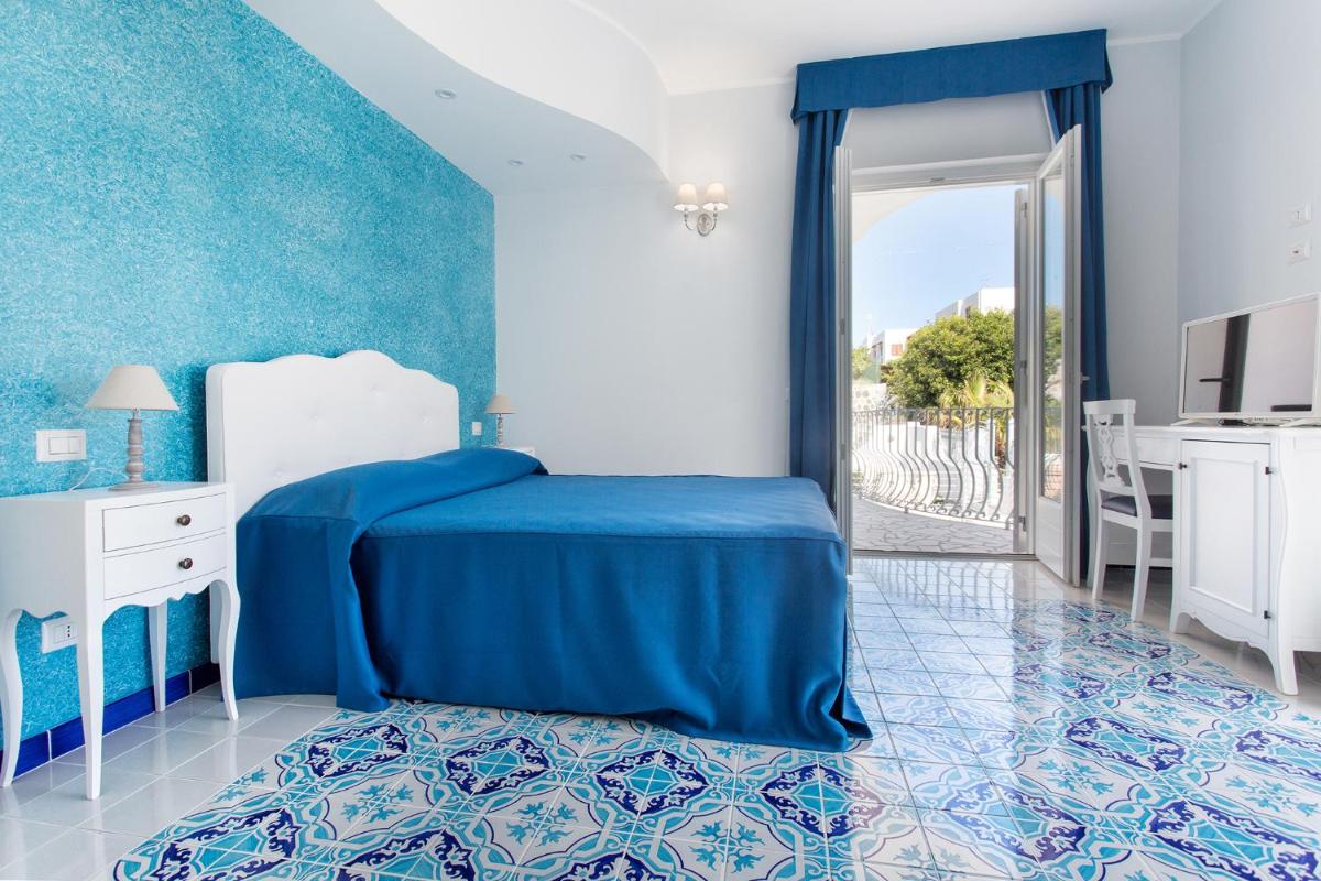 Odysseus Hotel