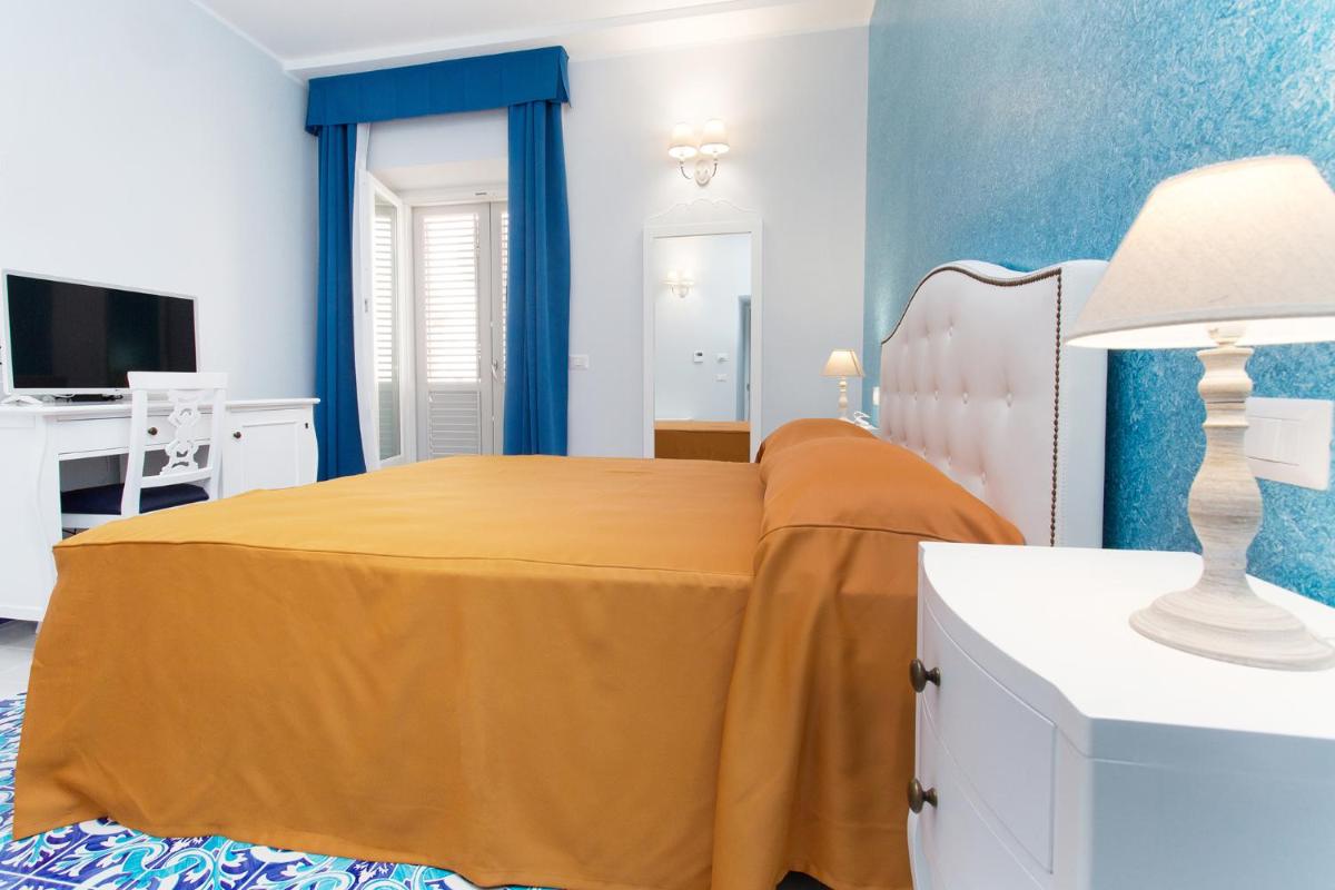 Odysseus Hotel