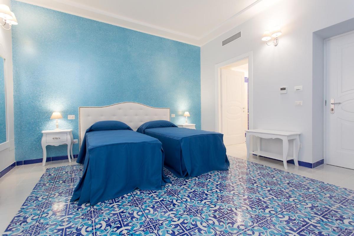 Odysseus Hotel