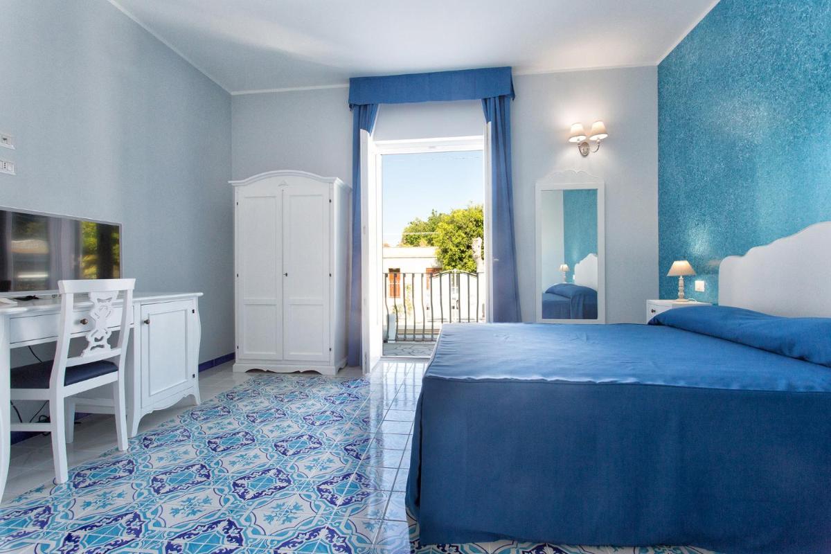 Odysseus Hotel
