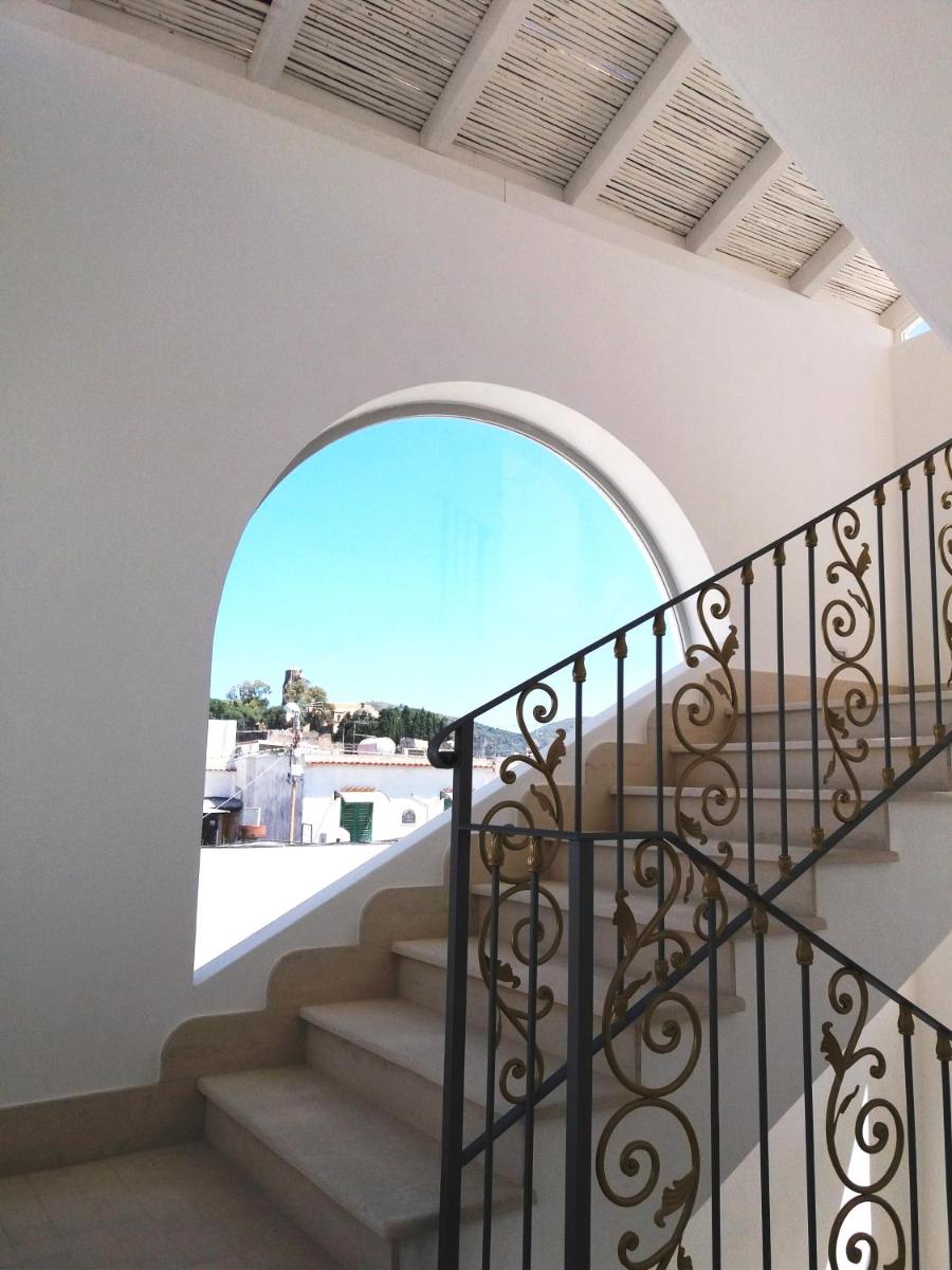 Odysseus Hotel
