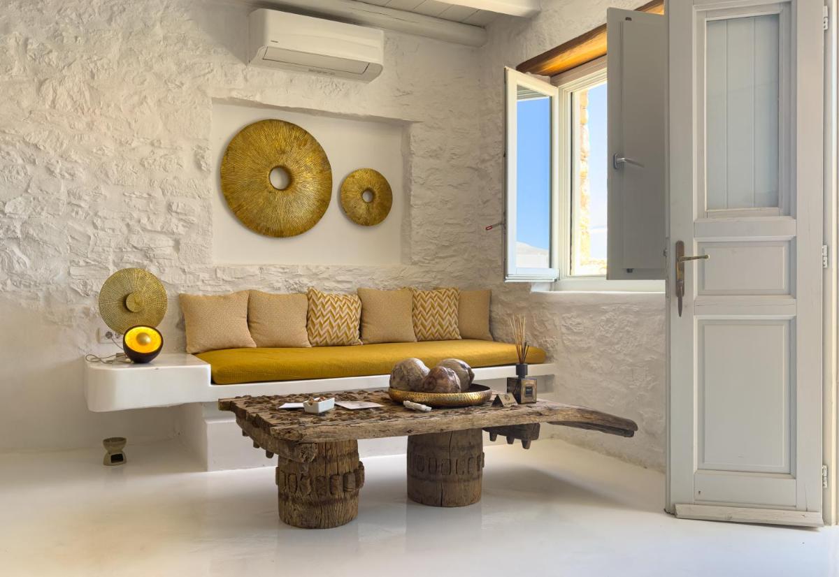 Onar Suites & Villas