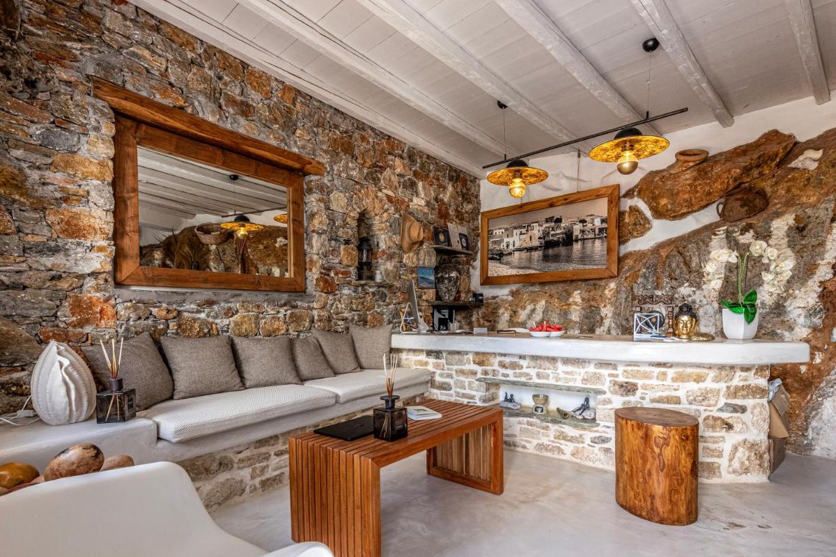 Onar Suites & Villas