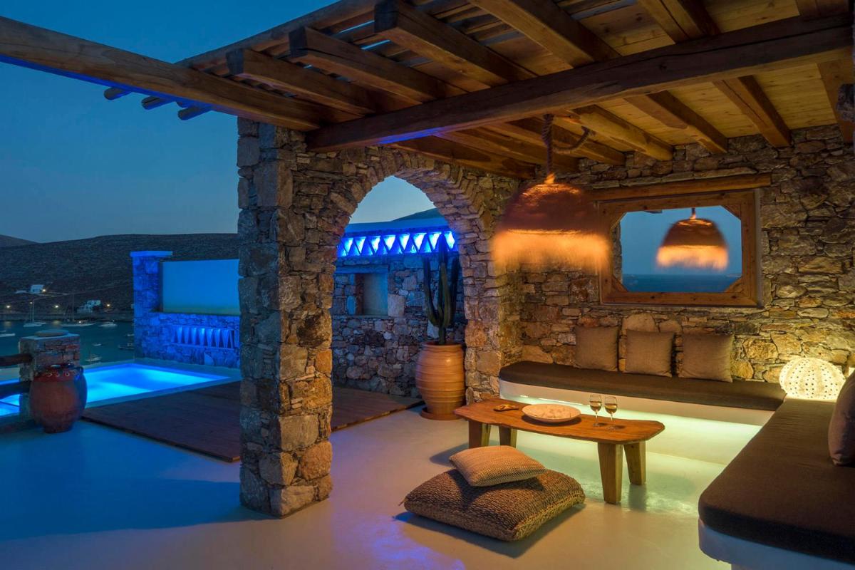 Onar Suites & Villas