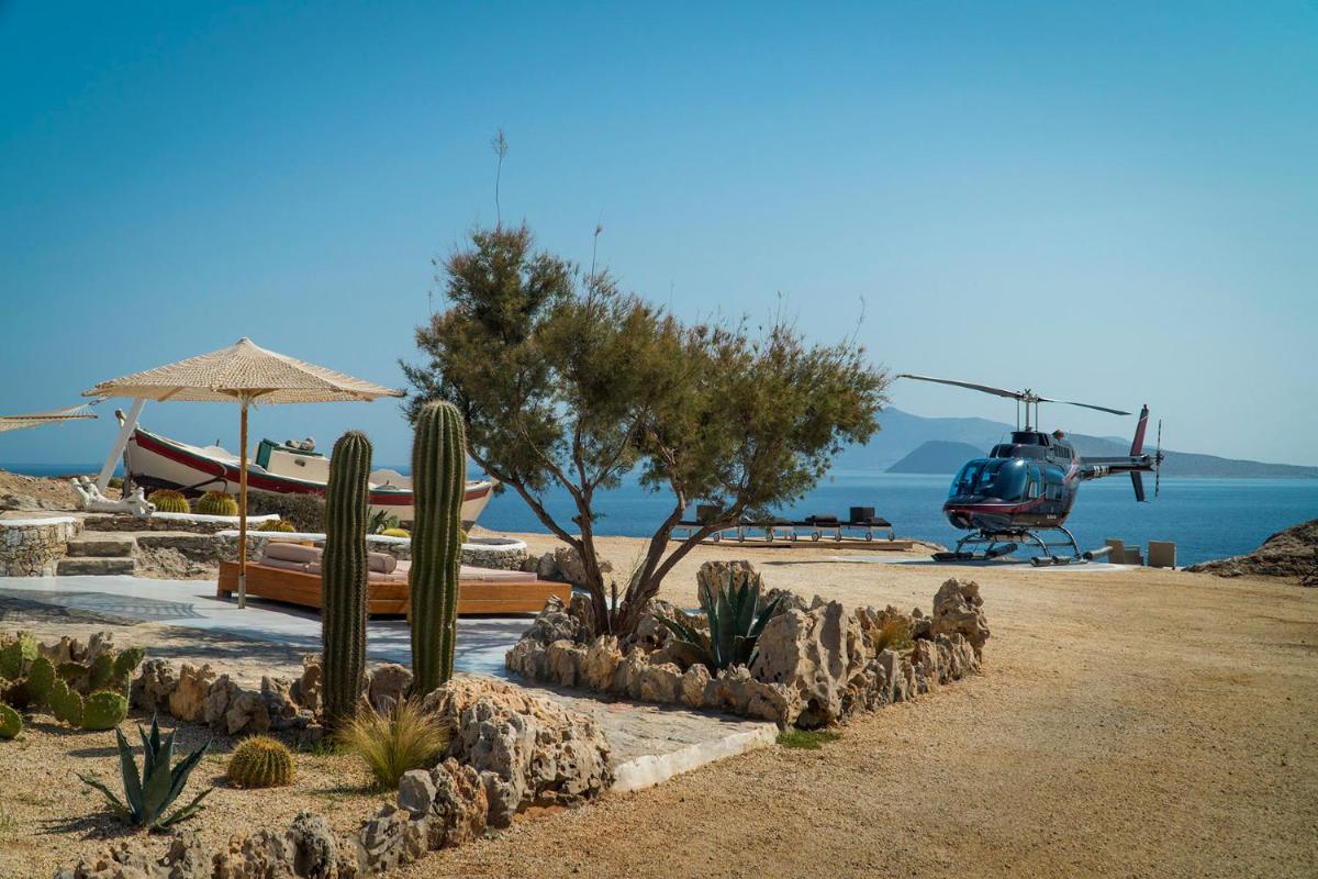 Onar Suites & Villas