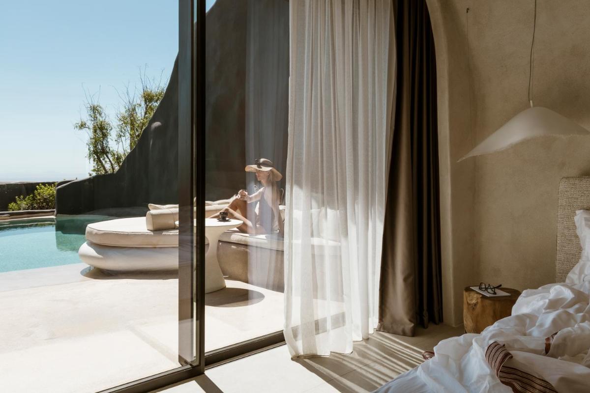 One of One Hotel