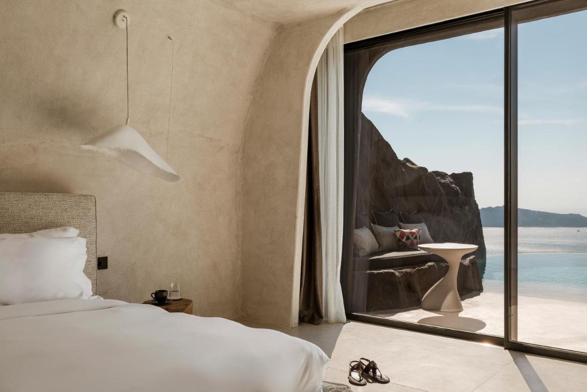One of One Hotel