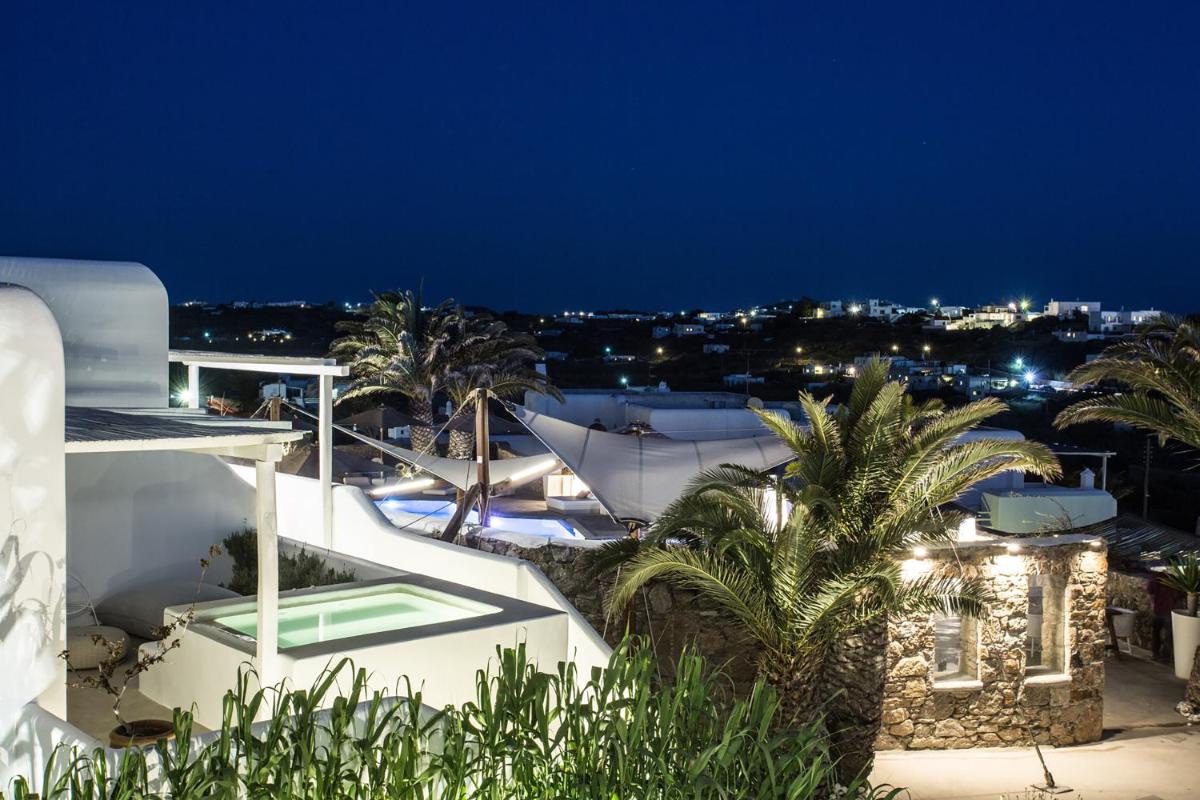 Ostraco Suites