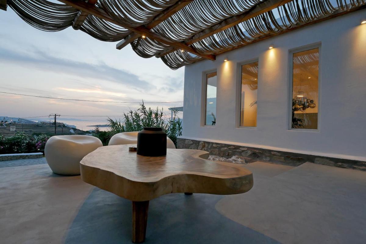 Ostraco Suites