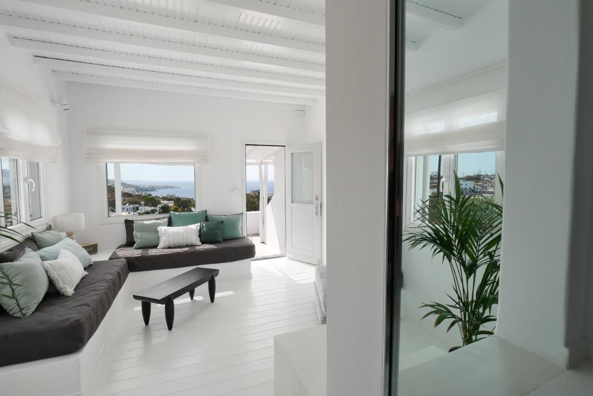 Ostraco Suites