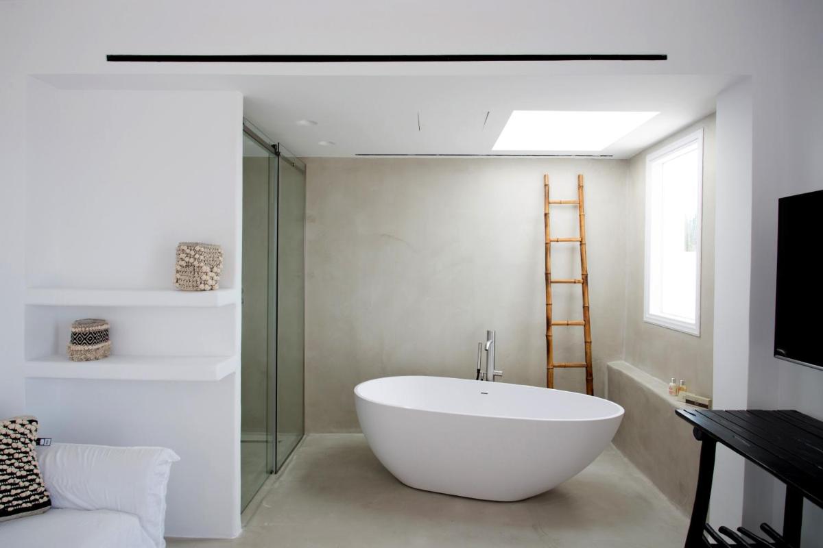 Ostraco Suites