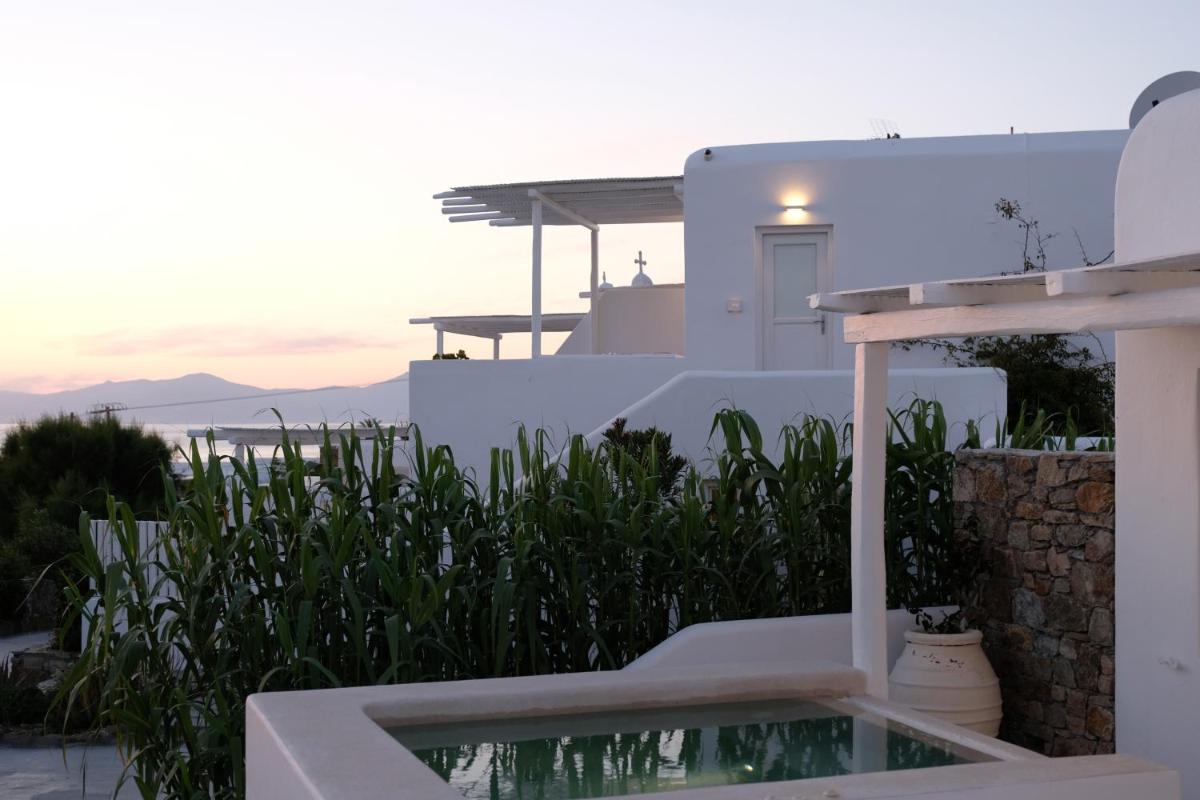 Ostraco Suites