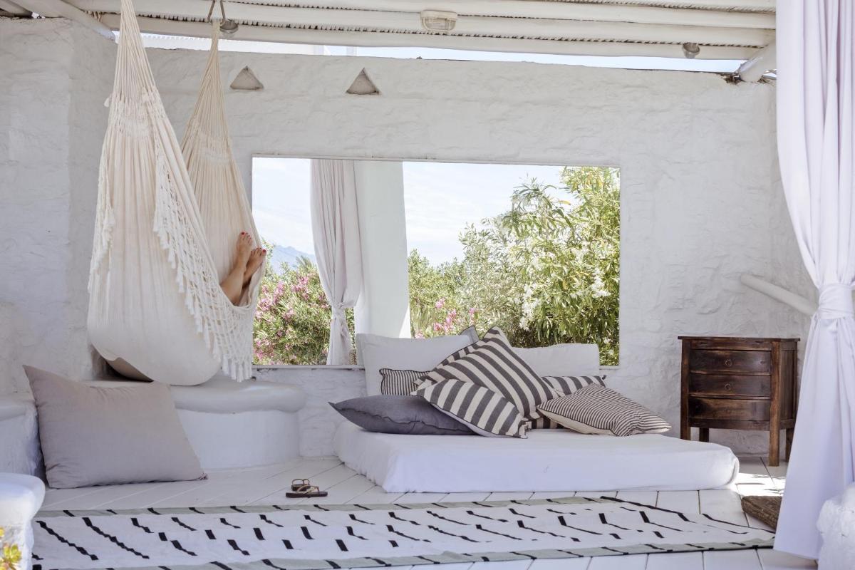 Ostraco Suites