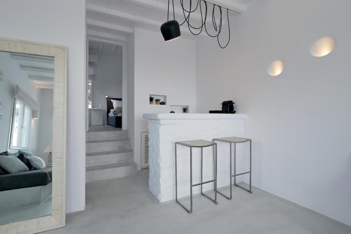 Ostraco Suites